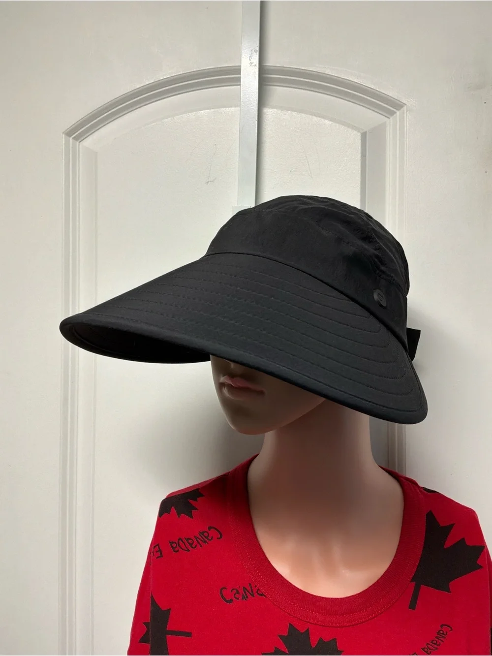 Ponyflo Women’s Black Wide Brim SunHat UV Protection Ponytail Opening Mesh Lined